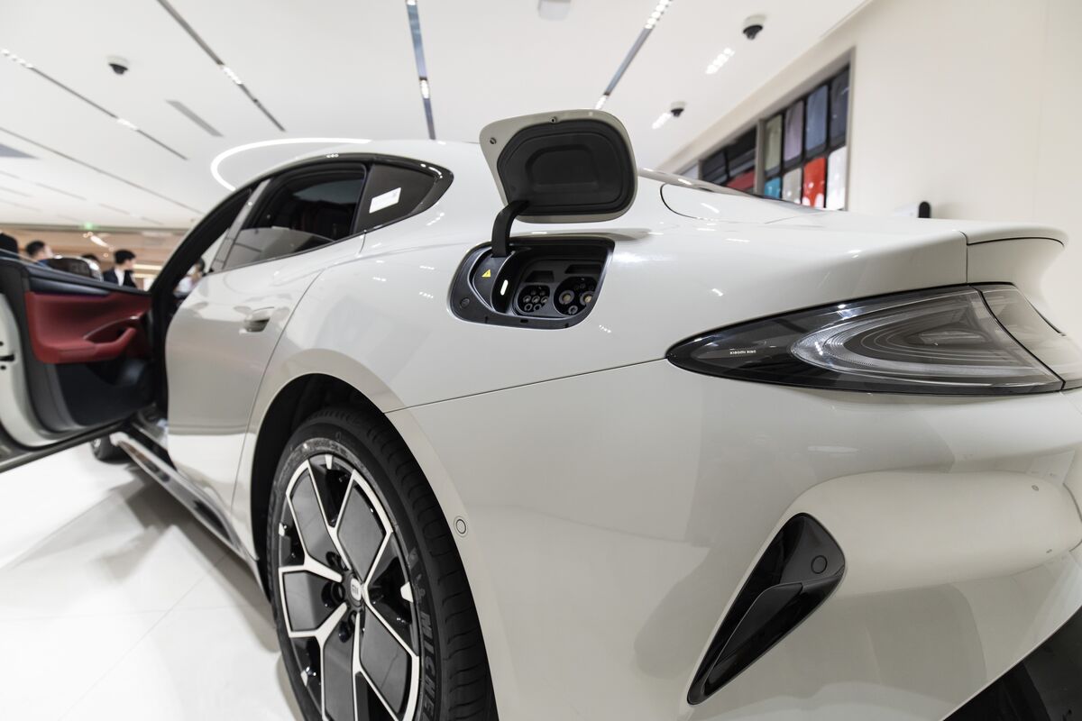 Xiaomi Driver Death Adds to China Push For New EV Door Designs